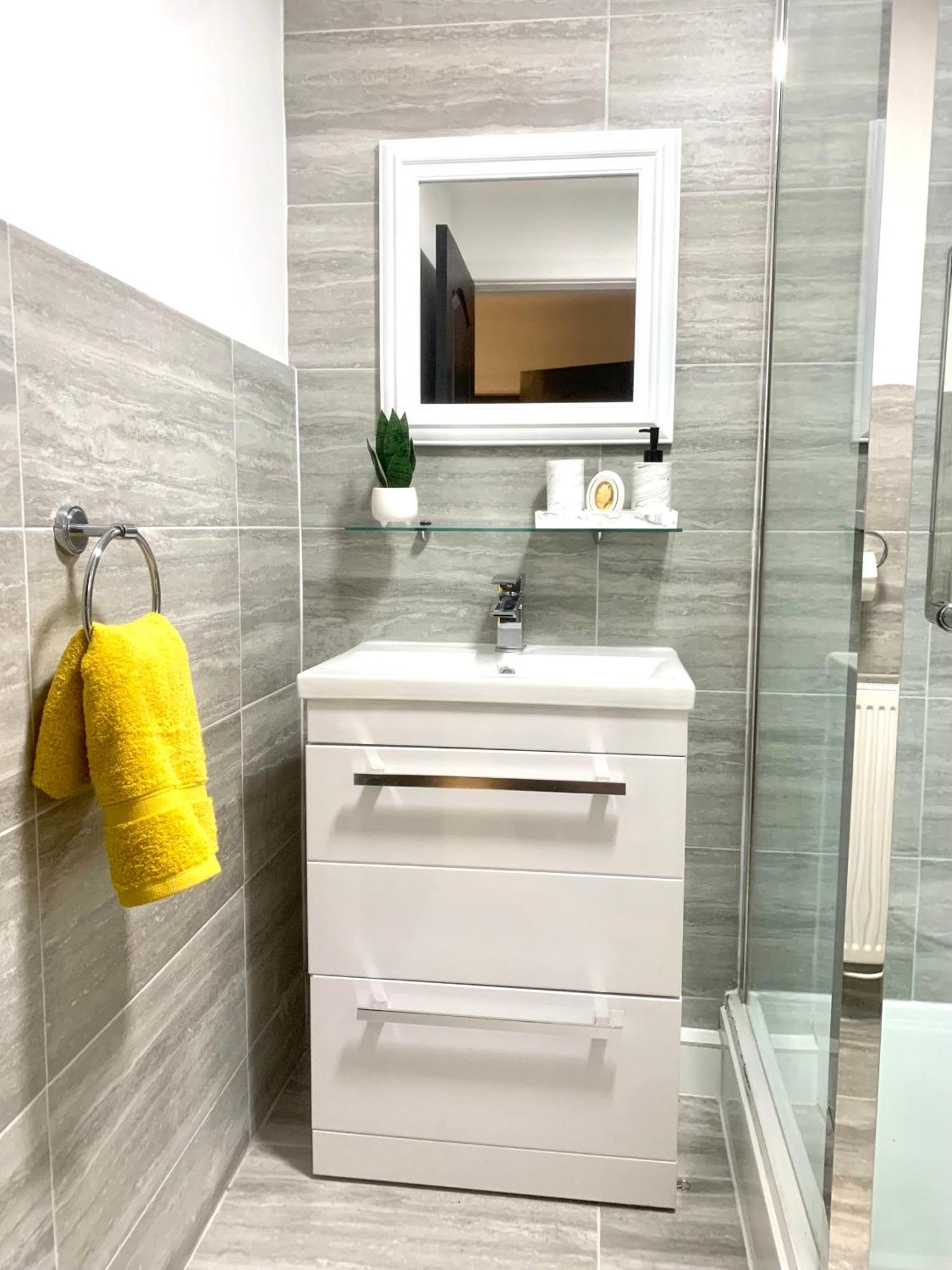 Large Stylish 3 Bedroom City Centre Apartment Free Secure Parking ليفربول المظهر الخارجي الصورة
