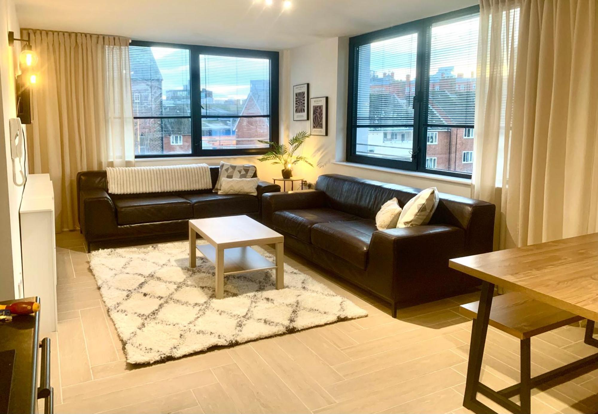 Large Stylish 3 Bedroom City Centre Apartment Free Secure Parking ليفربول المظهر الخارجي الصورة